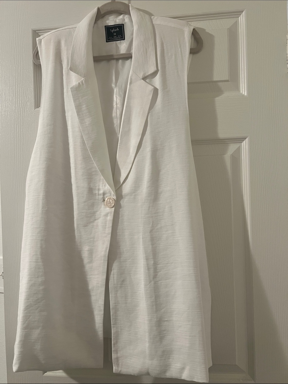 NWT Splash White Sleeveless Blazer Vest
